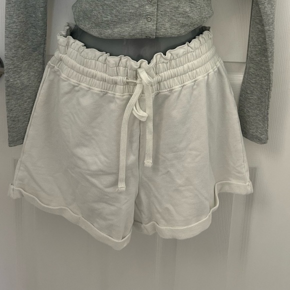 White, Draw-String Shorts, Sz M - Picture 1 of 5